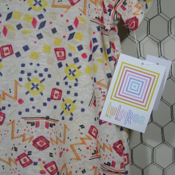 NWT LuLaRoe Classic T (XS) - Picture 4 of 4
